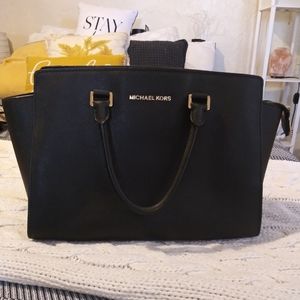*SOLD*  Black Michael Kors purse